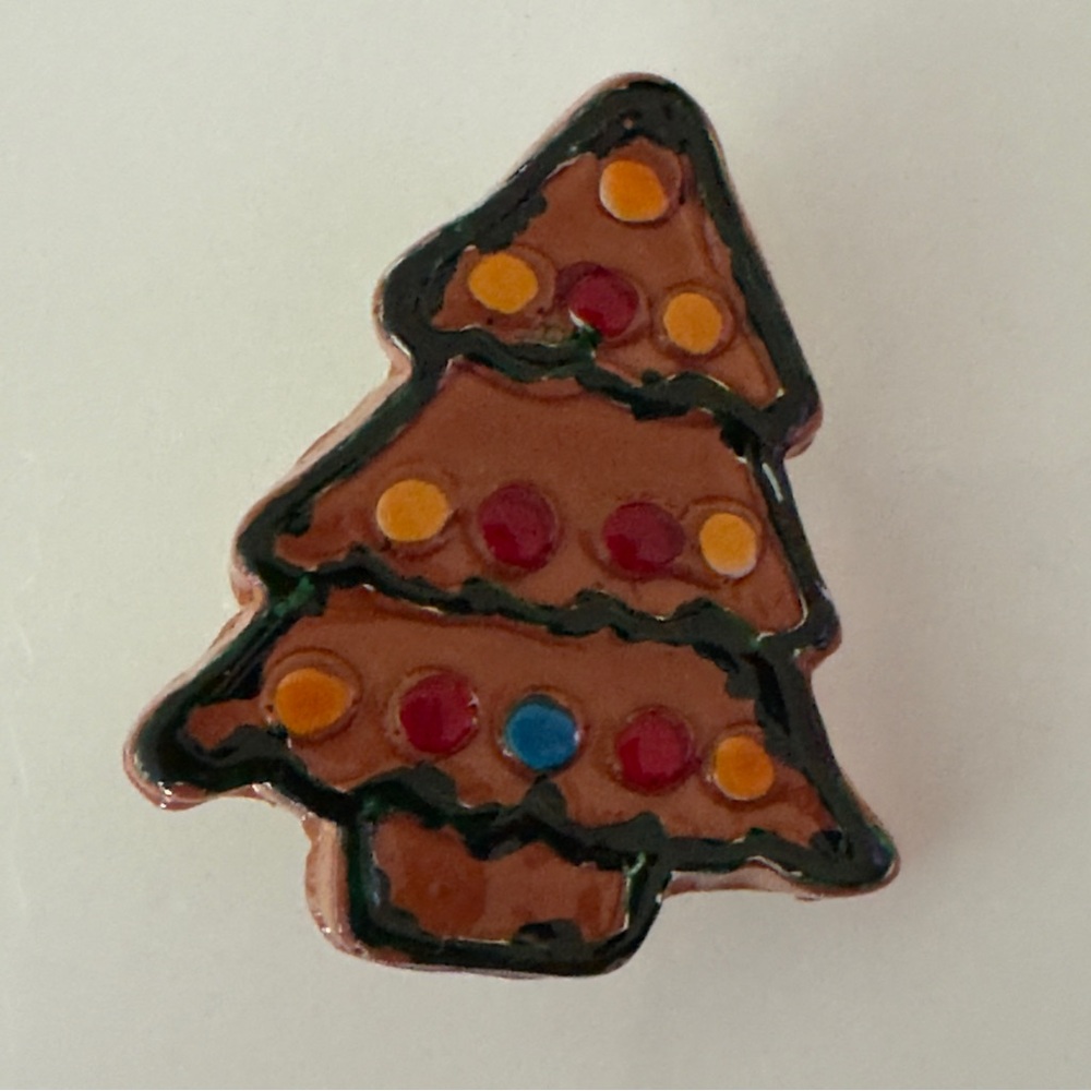 💜 Festive Bakelight Christmas Tree Brooch